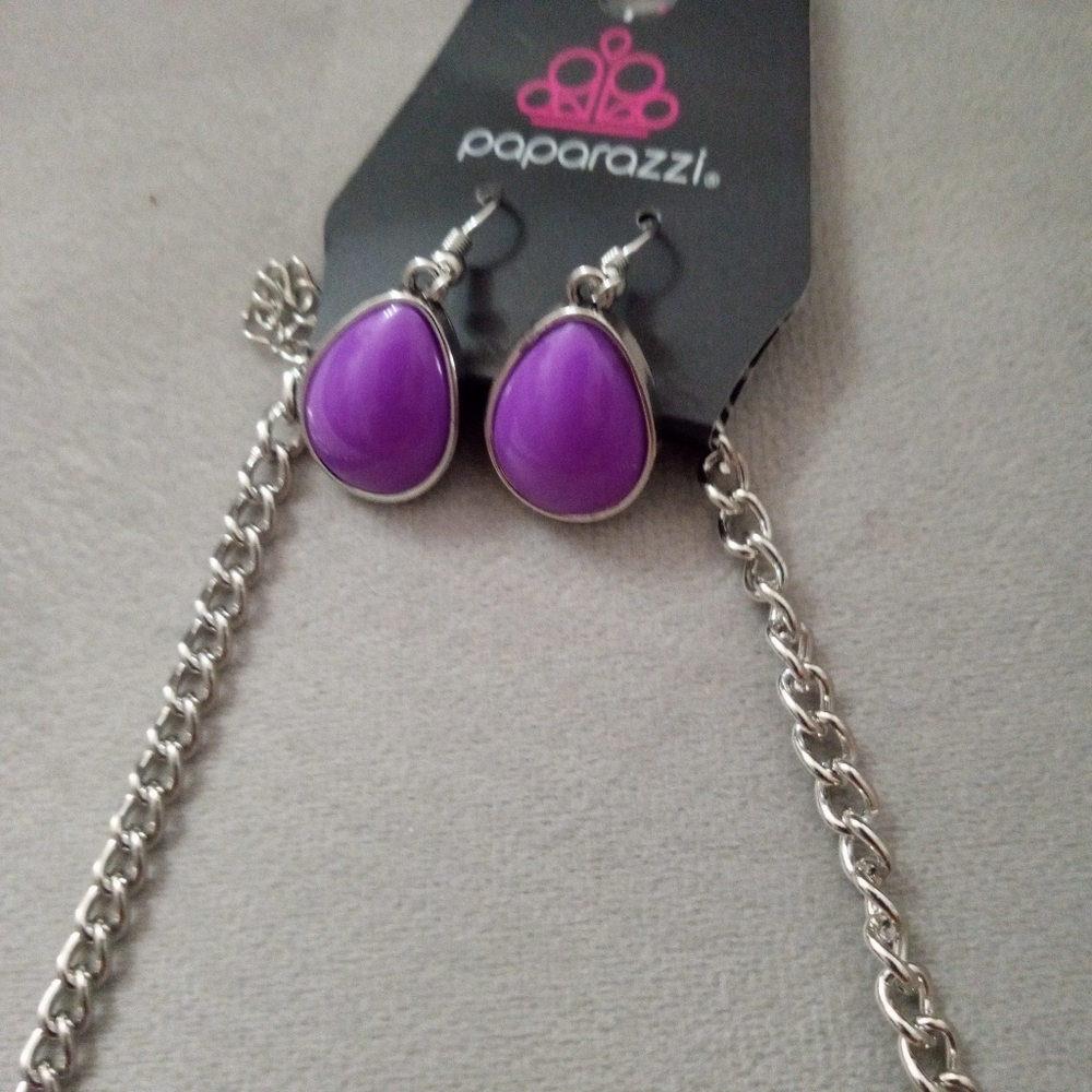 Necklace - Picture 2 of 3